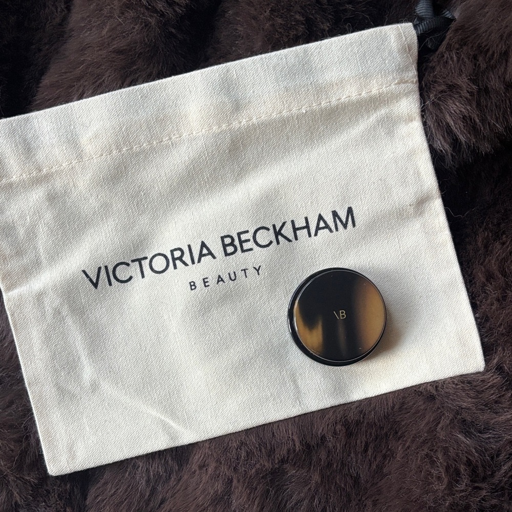 Victoria Beckham Beauty Mink Lid Lustre